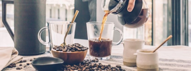 Wie lange kein Kaffee nach Implantat